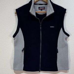 Musto navy and gray women’s polartec large size 14 nautical vest